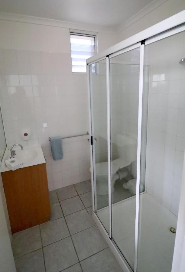 Bamboo Motor Inn Лейкс Ентранс Екстериор снимка