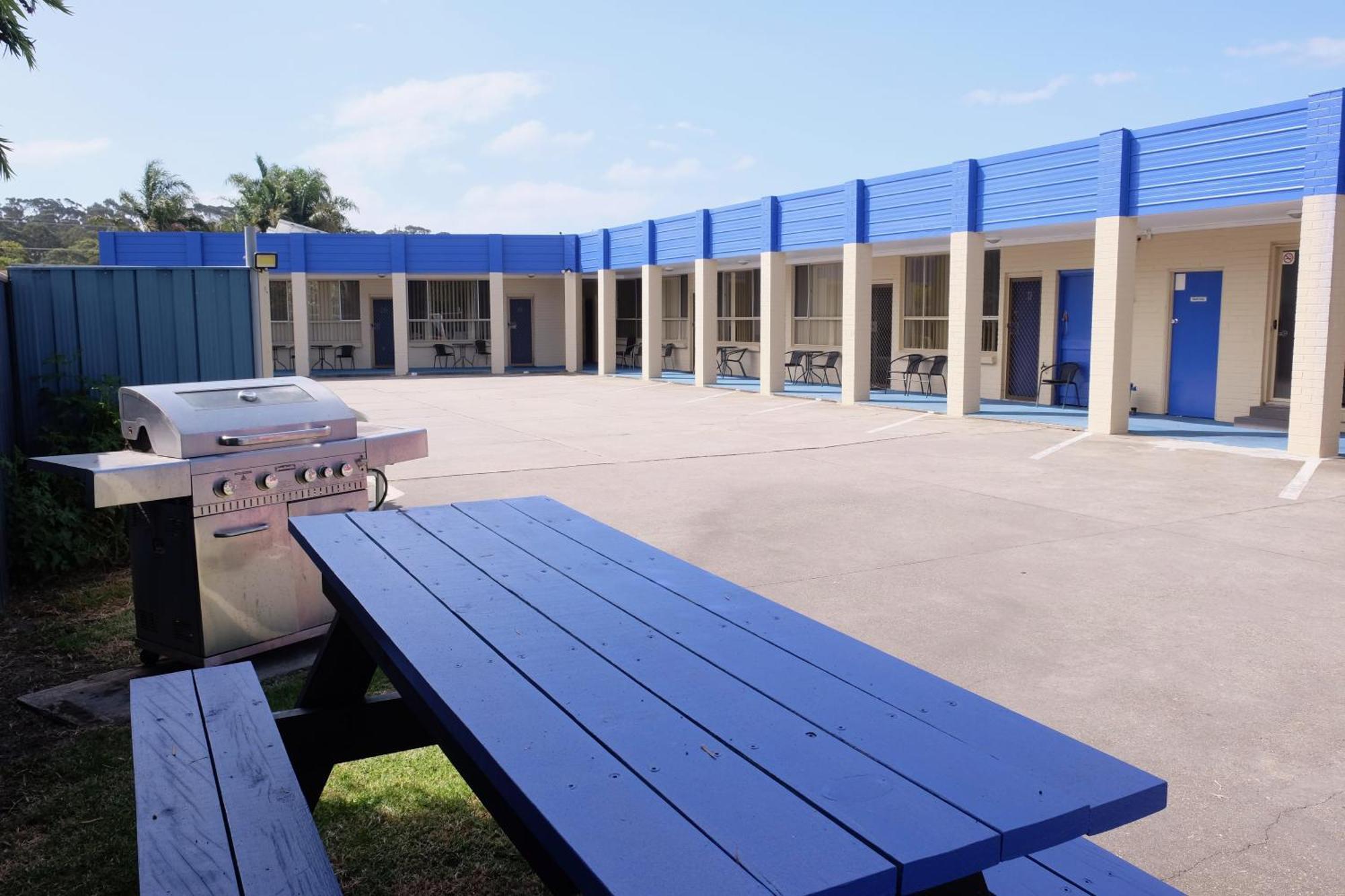 Bamboo Motor Inn Лейкс Ентранс Екстериор снимка